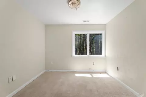 Bedroom - 4030 Ridge Cir, Willits, CA 95490 photo 3 of 5