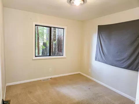 Bedroom - 4030 Ridge Cir, Willits, CA 95490 photo 5 of 12