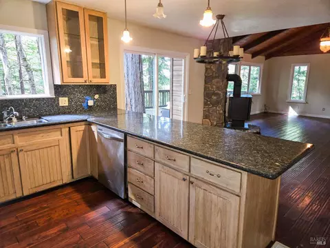 Kitchen - 4030 Ridge Cir, Willits, CA 95490 photo 4 of 4