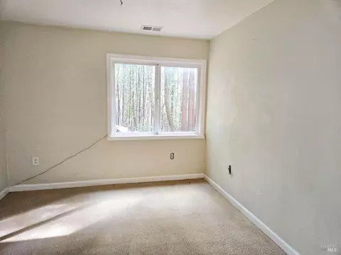Bedroom - 4030 Ridge Cir, Willits, CA 95490 photo 2 of 12