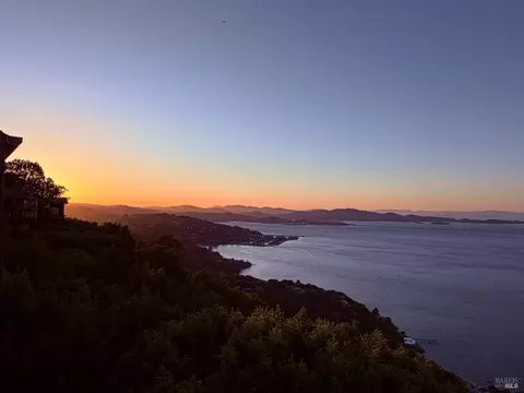 132 Sugarloaf Dr, Tiburon, CA 94920