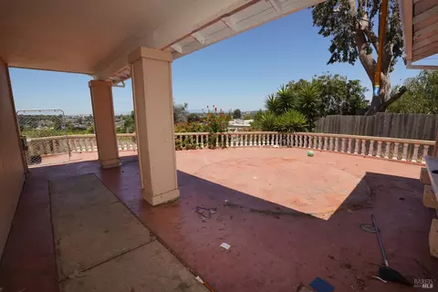 Exterior - 325 Jordan St, Vallejo, CA 94591 photo 9 of 18