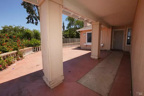Exterior - 325 Jordan St, Vallejo, CA 94591 photo 7 of 18