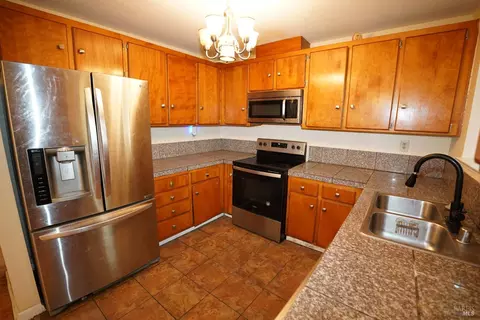 Kitchen - 325 Jordan St, Vallejo, CA 94591 photo 1 of 2