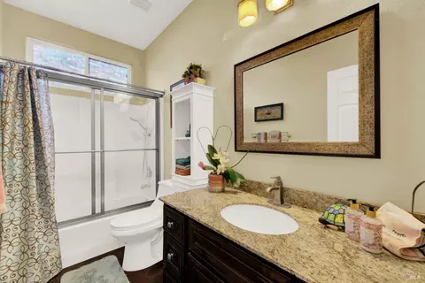Bath - 413 Crownpointe Cir, Vacaville, CA 95687 photo 1 of 9