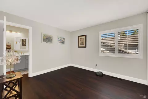 Bedroom - 413 Crownpointe Cir, Vacaville, CA 95687 photo 5 of 9