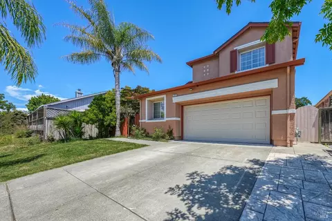 2562 Silver Spur Dr, Santa Rosa, CA 95407