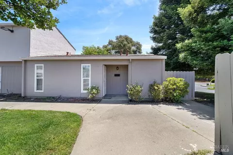 15 El Cerrito Ct, Fairfield, CA 94533