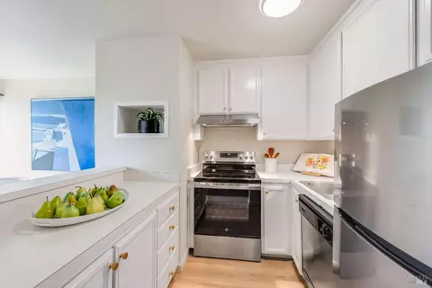 Kitchen - 22 Anchorage Rd, Sausalito, CA 94965 photo 2 of 4
