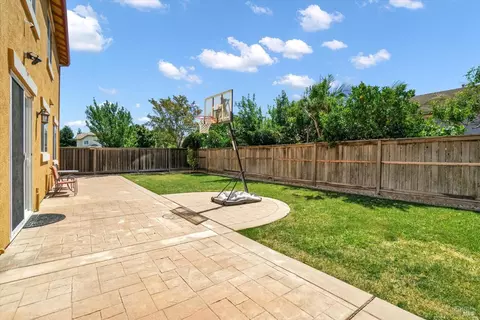 Exterior - 2187 Rasmussen Ct, Fairfield, CA 94533 photo 8 of 11