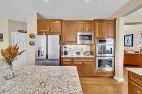 Kitchen - 2187 Rasmussen Ct, Fairfield, CA 94533 photo 3 of 5