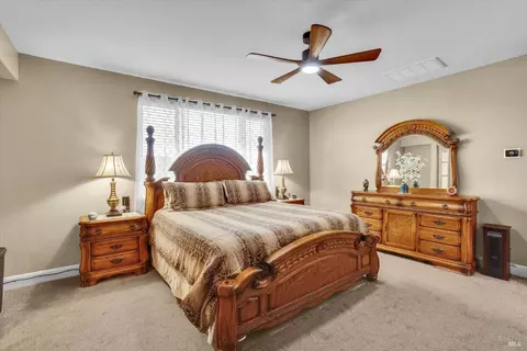 Bedroom - 2187 Rasmussen Ct, Fairfield, CA 94533 photo 6 of 11