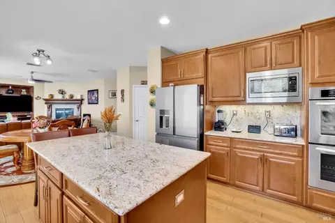 Kitchen - 2187 Rasmussen Ct, Fairfield, CA 94533 photo 2 of 5