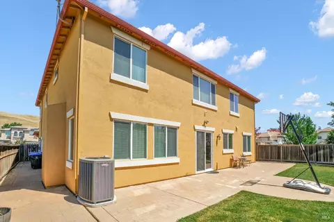 Exterior - 2187 Rasmussen Ct, Fairfield, CA 94533 photo 9 of 11