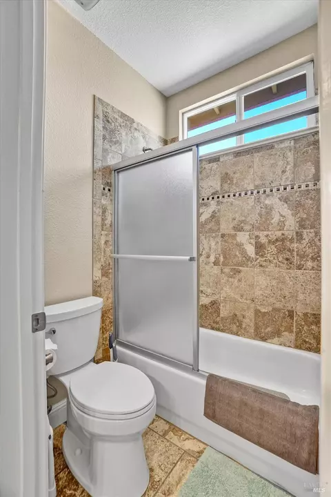 Bath - 2187 Rasmussen Ct, Fairfield, CA 94533 photo 3 of 6