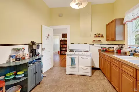 Kitchen - 156 S Humboldt St, Willits, CA 95490 photo 2 of 3