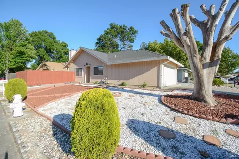 Exterior - 1255 Watson Ranch Way, Dixon, CA 95620 photo 2 of 8