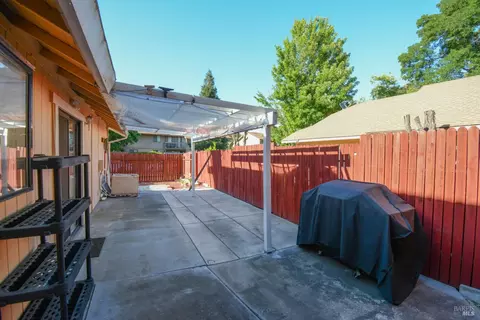 Exterior - 1255 Watson Ranch Way, Dixon, CA 95620 photo 4 of 8
