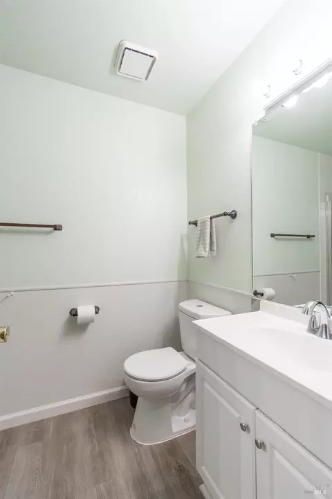 Bath - 1255 Watson Ranch Way, Dixon, CA 95620 photo 1 of 2