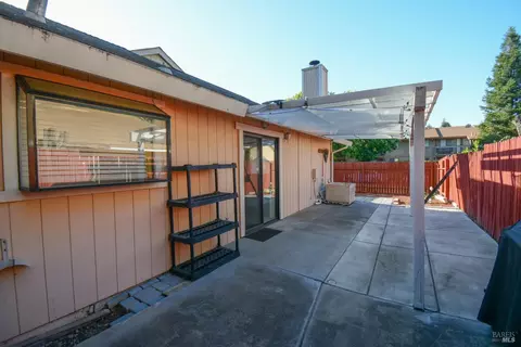 Exterior - 1255 Watson Ranch Way, Dixon, CA 95620 photo 3 of 8