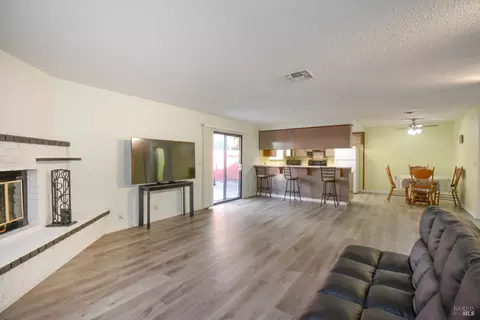 Living - 1255 Watson Ranch Way, Dixon, CA 95620 photo 3 of 4