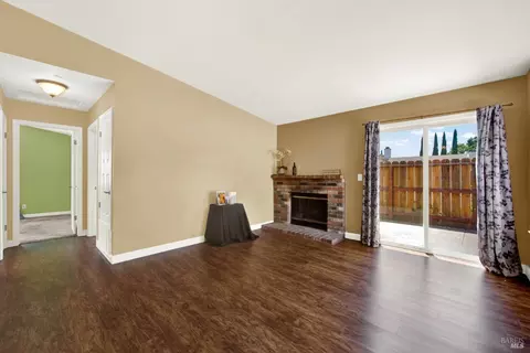 903 Daniel St, Fairfield, CA 94533 photo 8