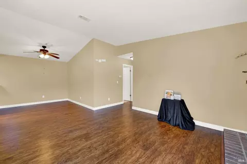 903 Daniel St, Fairfield, CA 94533 photo 9