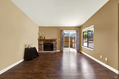 903 Daniel St, Fairfield, CA 94533 photo 12