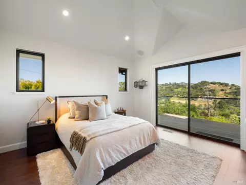 Bedroom - 9 Burrell Ct, Tiburon, CA 94920 photo 4 of 6