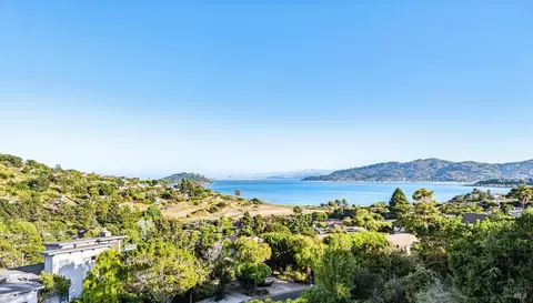 View/Area - 9 Burrell Ct, Tiburon, CA 94920 photo 2 of 9