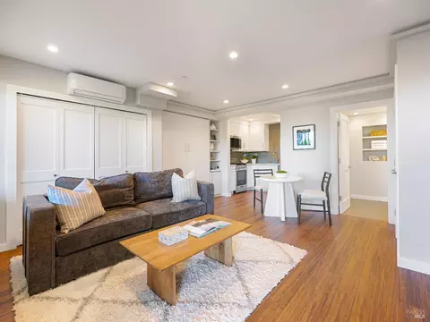 Living - 9 Burrell Ct, Tiburon, CA 94920 photo 5 of 6
