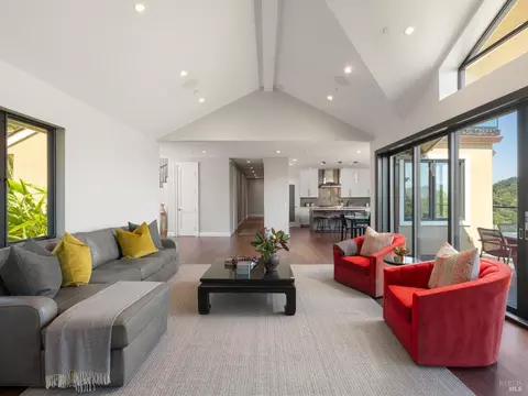 Living - 9 Burrell Ct, Tiburon, CA 94920 photo 4 of 6