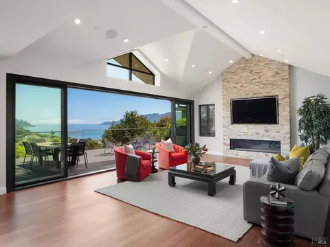 Living - 9 Burrell Ct, Tiburon, CA 94920 photo 1 of 6