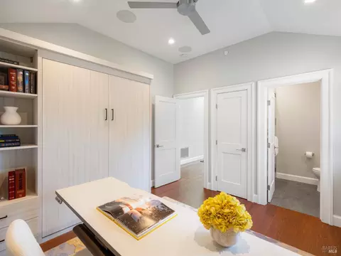 Bedroom - 9 Burrell Ct, Tiburon, CA 94920 photo 3 of 6