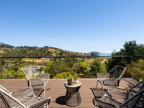 Exterior - 9 Burrell Ct, Tiburon, CA 94920 photo 5 of 11