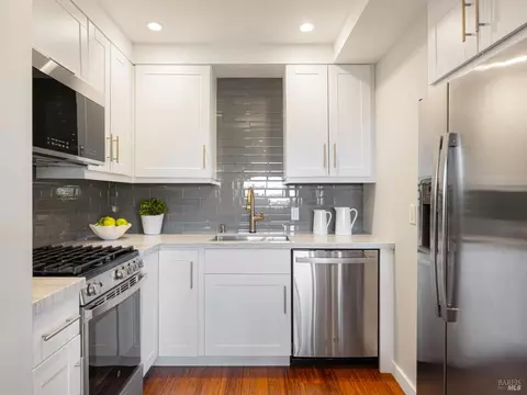 Kitchen - 9 Burrell Ct, Tiburon, CA 94920 photo 4 of 4