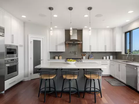 Kitchen - 9 Burrell Ct, Tiburon, CA 94920 photo 1 of 4