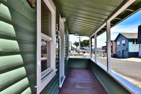 Exterior - 53 Ocean View Ave, Dillon Beach, CA 94929 photo 4 of 12