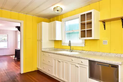 Kitchen - 53 Ocean View Ave, Dillon Beach, CA 94929 photo 2 of 4