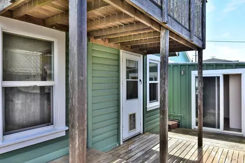 Exterior - 53 Ocean View Ave, Dillon Beach, CA 94929 photo 6 of 12