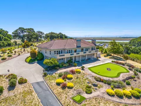 10 Deer Island Ln, Novato, CA 94945