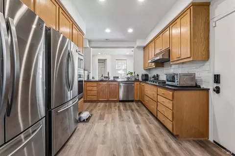 Kitchen - 5014 Staghorn Dr, Vallejo, CA 94591 photo 2 of 2