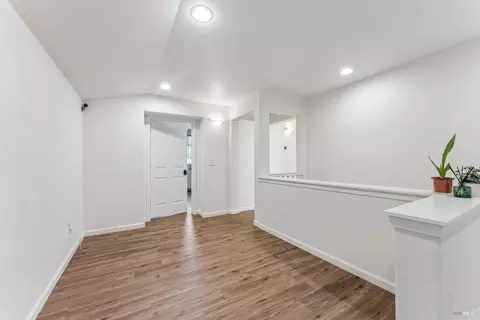 Entry Way - 5014 Staghorn Dr, Vallejo, CA 94591 photo 2 of 2