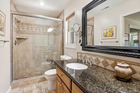 Bath - 21220 Locust St, Willits, CA 95490 photo 2 of 5