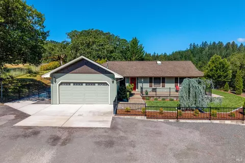 21220 Locust St, Willits, CA 95490