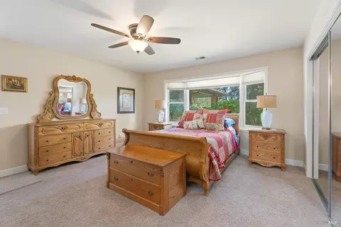 Bedroom - 21220 Locust St, Willits, CA 95490 photo 3 of 4