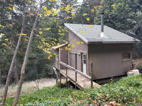 Exterior - 29600 Timberline Rd, Willits, CA 95490 photo 4 of 5