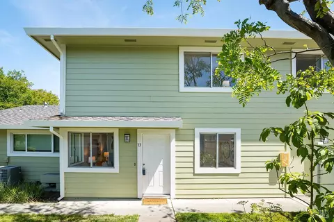 Exterior - 33 Inyo Cir, Novato, CA 94947 photo 4 of 9