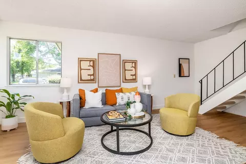 Living - 33 Inyo Cir, Novato, CA 94947 photo 2 of 4
