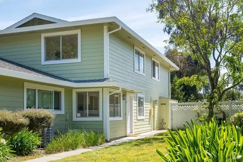 33 Inyo Cir, Novato, CA 94947